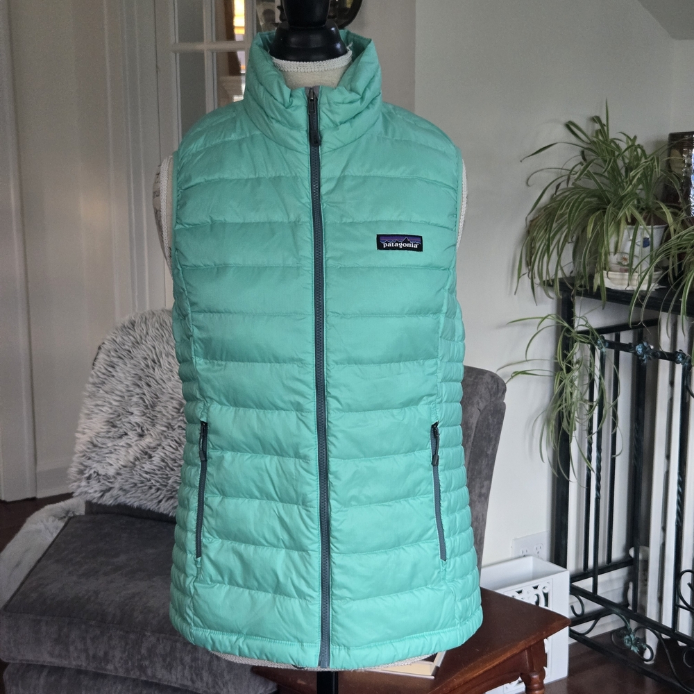 Patagonia Women's Teal Quilted Vest